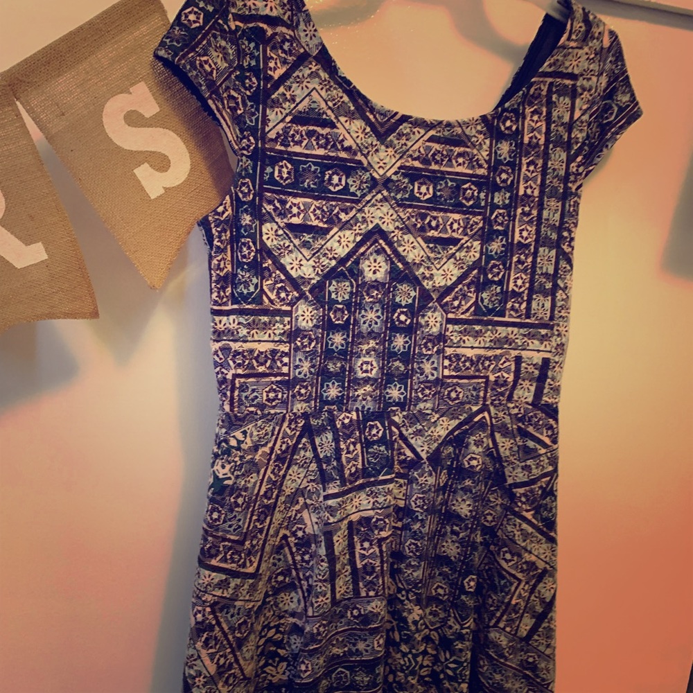 Bohemian short blue floral dress.
